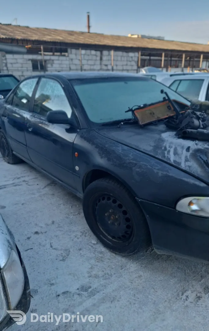 Dezmembram Audi A4 B5 [1994 - 1999] Sedan 1.8 MT (125 hp)