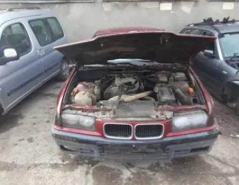 Dezmembram BMW Seria 3 E36 [1990 - 2000] Sedan 316i MT (100 hp)