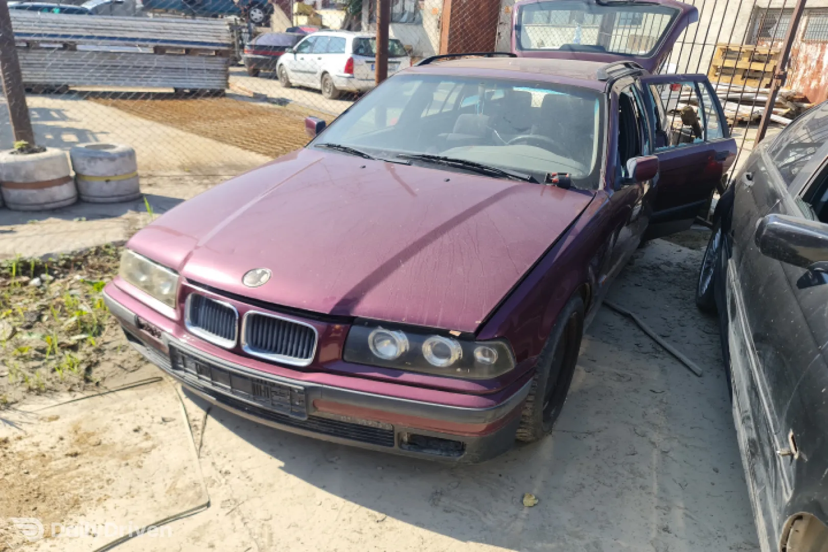 Dezmembram BMW Seria 3 E36 [1990 - 2000] Touring wagon 318tds MT (90 hp)