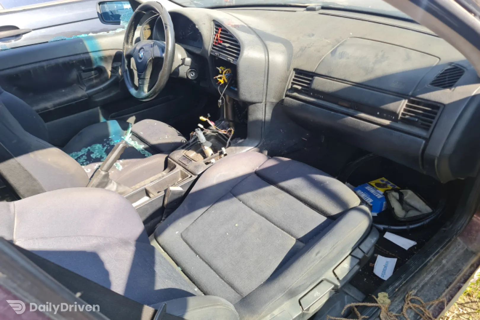 Dezmembram BMW Seria 3 E36 [1990 - 2000] Touring wagon 318tds MT (90 hp)