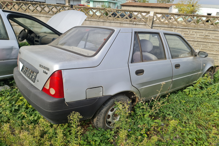 Dezmembram Dacia Solenza  [2003 - 2005] Sedan 1.4 MT (75 hp)