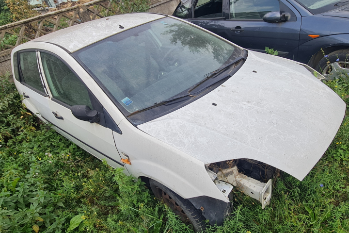 Dezmembram Ford Fiesta 5 [2001 - 2007] Hatchback 5-usi 1.4 TDCi MT (68 hp)