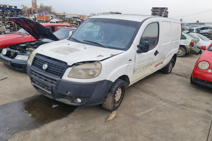 Dezmembram Fiat Doblo 2 [2009 - 2015] Minivan 4-usi 1.3  M-JET MT (90 hp)