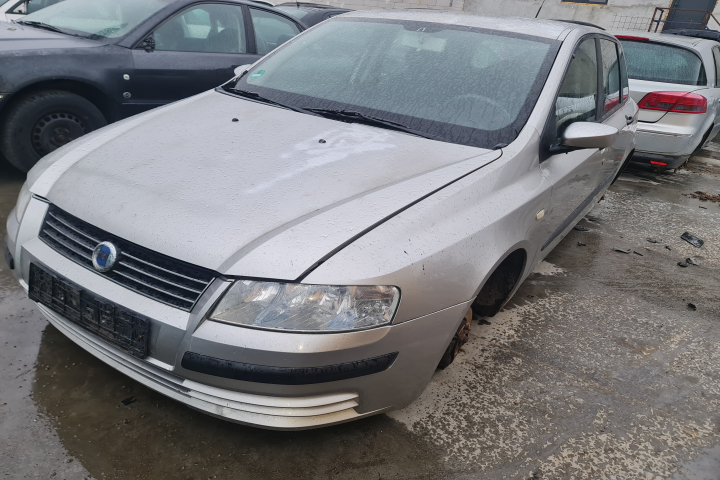 Dezmembram Fiat Stilo  [2001 - 2010] Hatchback 5-usi 1.6 MT (103 hp)