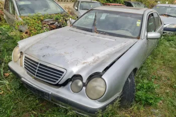 Dezmembram Mercedes-Benz E-Class W210/S210 [facelift] [1999 - 2002] Sedan E 200 Kompressor MT (163 hp)