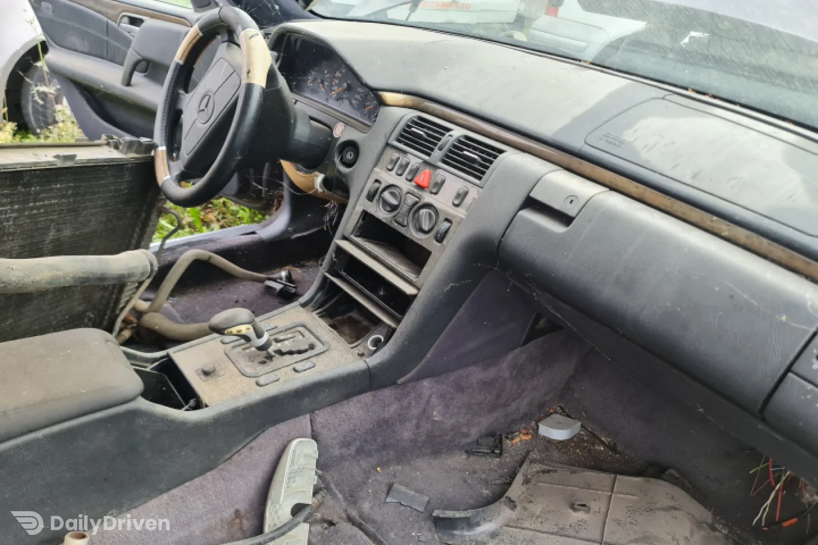 Dezmembram Mercedes-Benz E-Class W210 [1995 - 1999] Sedan 2.3 AT (150 hp)