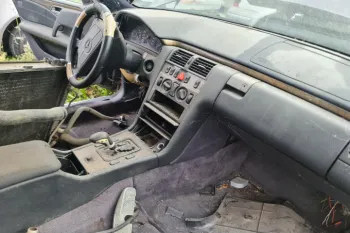 Dezmembram Mercedes-Benz E-Class W210 [1995 - 1999] Sedan 2.3 AT (150 hp)