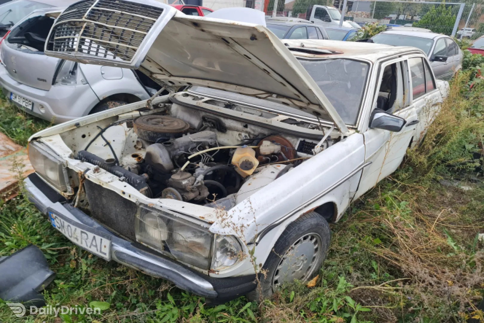 Dezmembram Mercedes-Benz W123  [1975 - 1985]