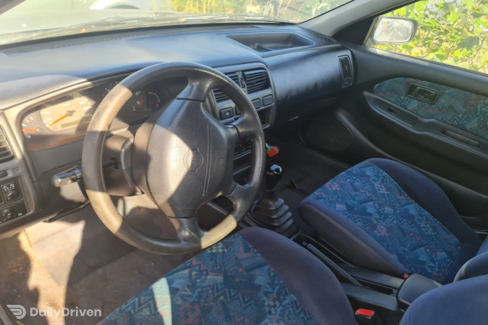Dezmembram Nissan Almera N15 [1995 - 2000] Hatchback 5-usi 2.0 D MT (75 hp)