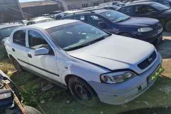 Dezmembram Opel Astra G [1998 - 2009] Hatchback 5-usi 1.7 DTi MT (75 hp)