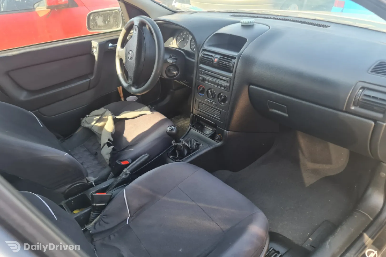 Dezmembram Opel Astra G [1998 - 2009] Hatchback 5-usi 2.0 DTI MT (101 hp)