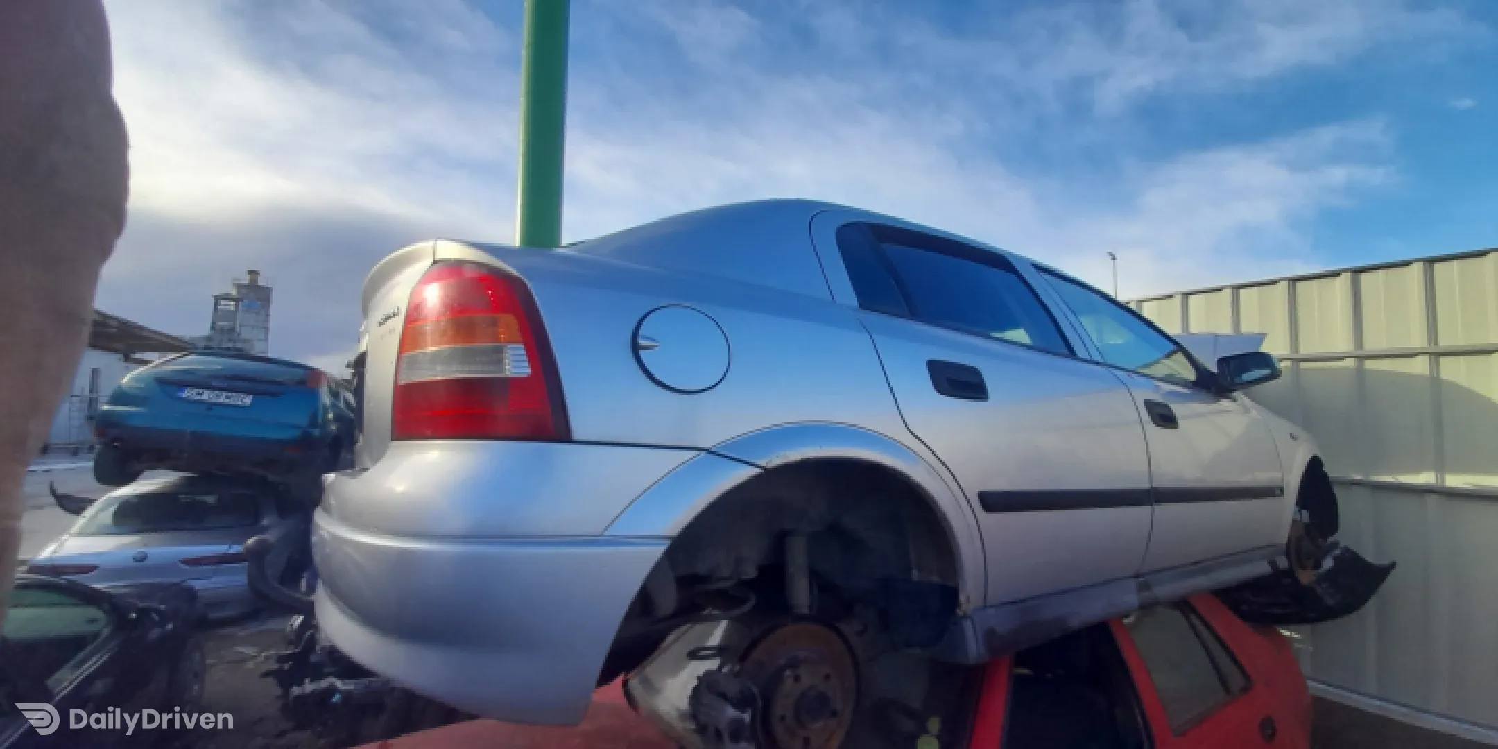 Dezmembram Opel Astra G [1998 - 2009] Hatchback 5-usi 2.0 DTI MT (101 hp)