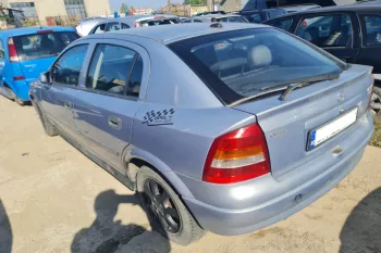 Dezmembram Opel Astra G [1998 - 2009] Hatchback 5-usi 2.0 DTI MT (101 hp)