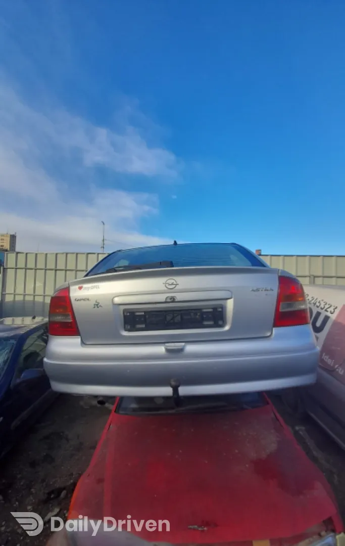 Dezmembram Opel Astra G [1998 - 2009] Hatchback 5-usi 2.0 DTI MT (101 hp)