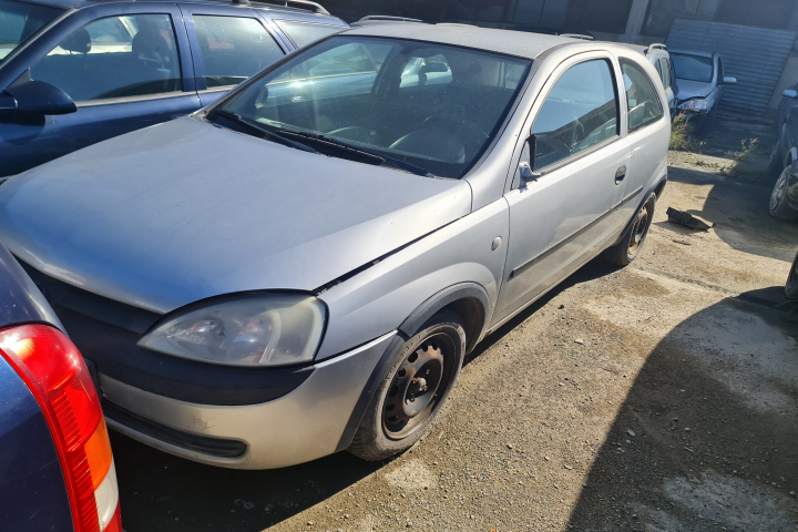 Dezmembram Opel Corsa C [2000 - 2003] Hatchback 3-usi 1.2 MT (75 hp)