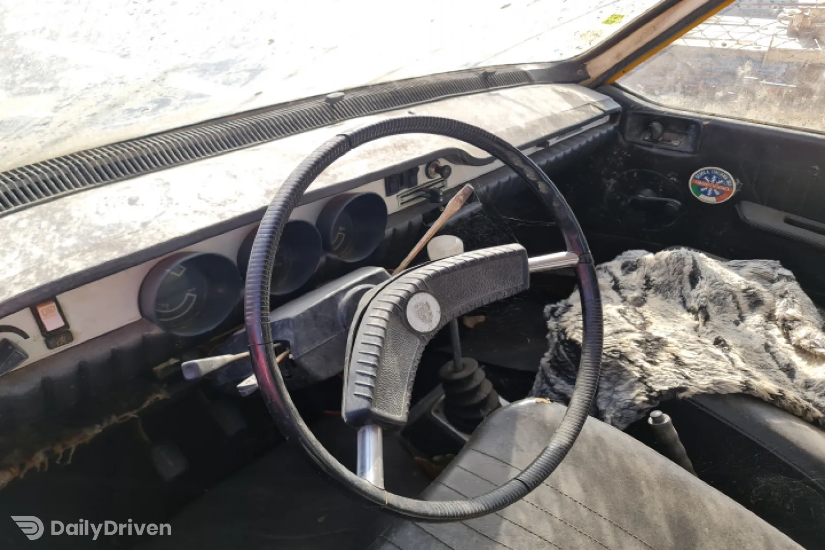 Dezmembram Dacia 1300