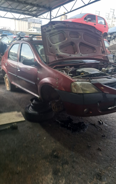Dezmembram Dacia Logan  [2004 - 2008] Sedan 1.4 MT (75 hp)
