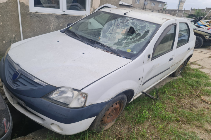 Dezmembram Dacia Logan  [2004 - 2008] Sedan 1.5DCi MT (68hp)