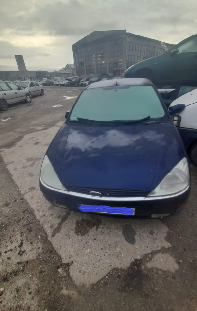 Dezmembram Ford Focus  [1998 - 2004] Sedan 4-usi 1.8 MT TDDi (90 hp)