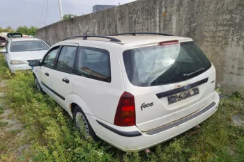 Dezmembram Ford Focus  [1998 - 2004] wagon 5-usi 1.8 Tddi MT (90 hp)