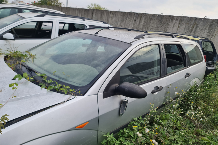 Dezmembram Ford Focus  [1998 - 2004] wagon 5-usi 1.8 Tddi MT (90 hp)