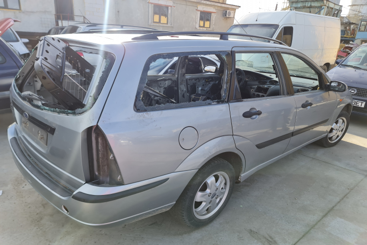 Dezmembram Ford Focus  [facelift] [2001 - 2007] wagon 5-usi 1.6 MT (101 hp)