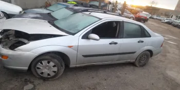 Dezmembram Ford Focus  [facelift] [2001 - 2007] Sedan 1.6 MT (101 hp)