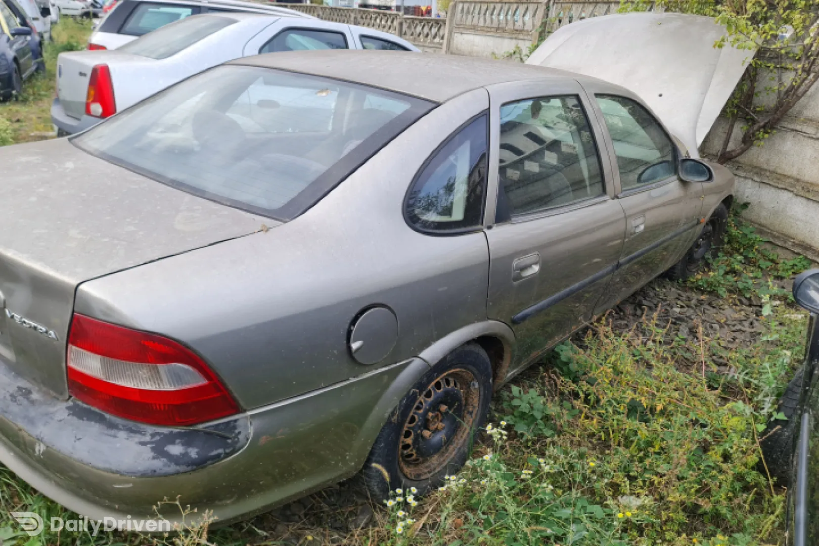 Dezmembram Opel Vectra B [1995 - 1999] Sedan 4-usi 1.7 TD MT (82 hp)