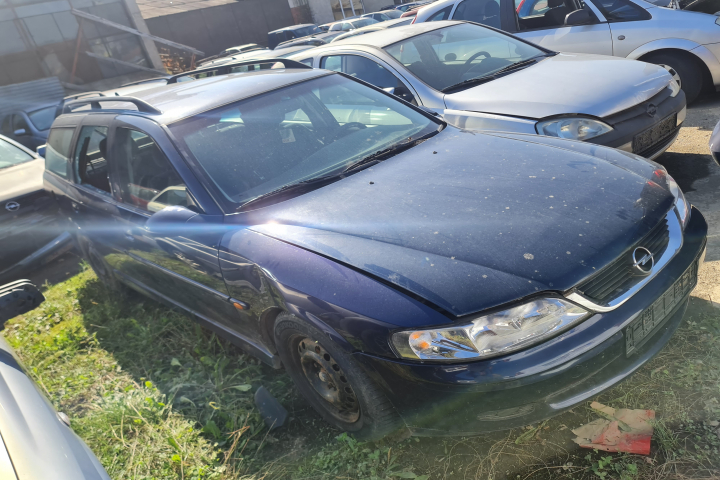 Dezmembram Opel Vectra B [facelift] [1999 - 2002] wagon 5-usi 1.8 MT (116 hp)
