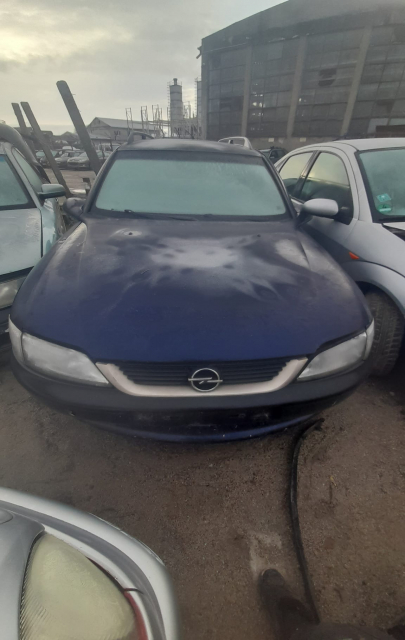 Dezmembram Opel Vectra B [1995 - 1999] Sedan 4-usi 2.0 DTI MT (101 hp)
