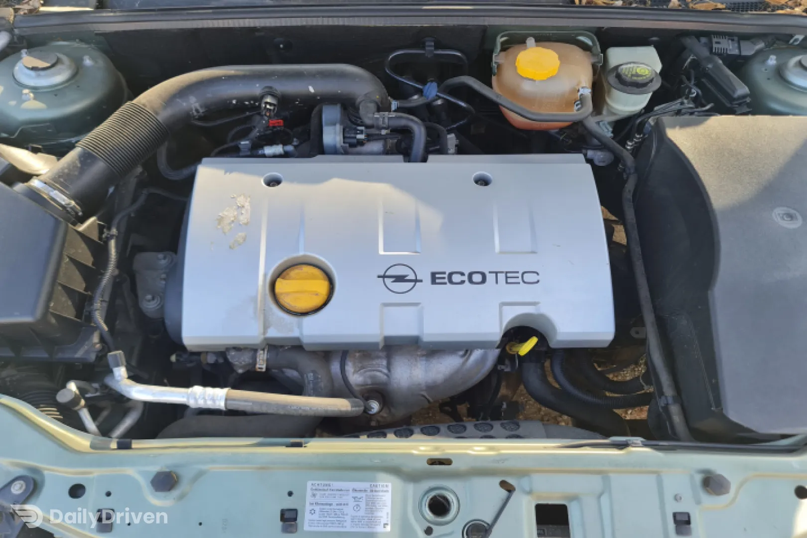 Dezmembram Opel Vectra C [2002 - 2005] Sedan 4-usi 1.6 MT (105 hp)