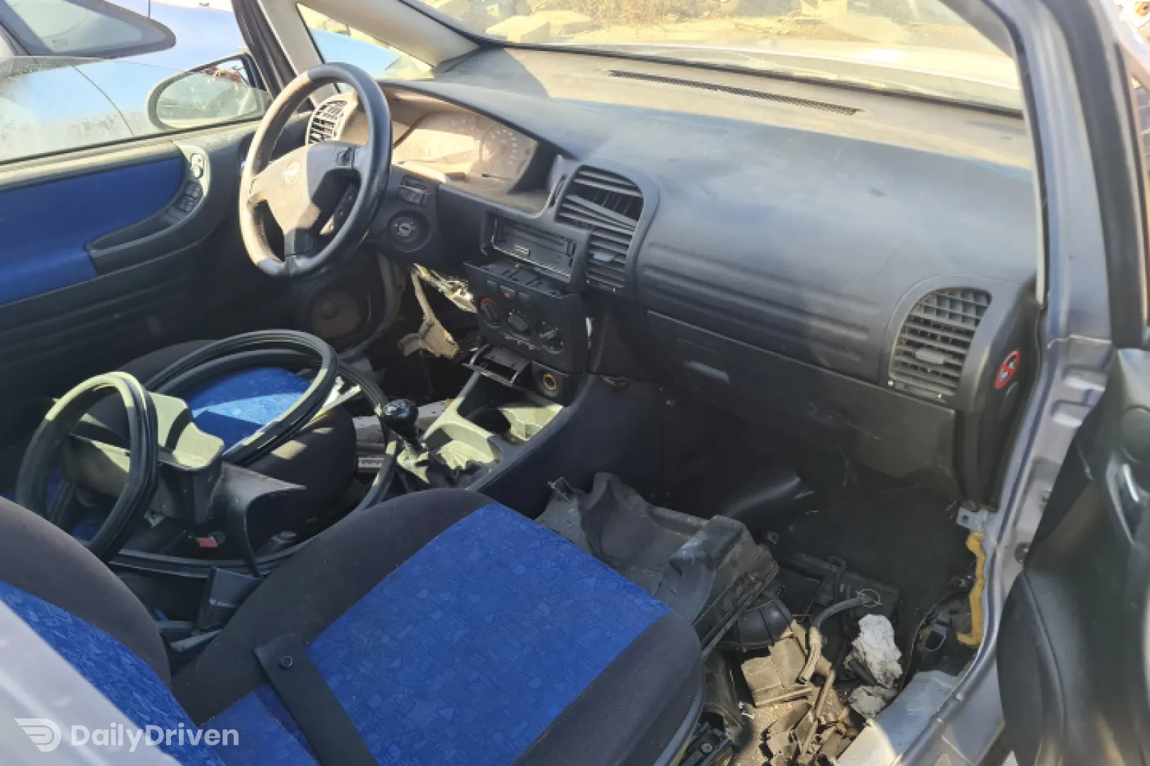 Dezmembram Opel Zafira A [1999 - 2003] Minivan 5-usi 2.0 DTI MT (101 hp)