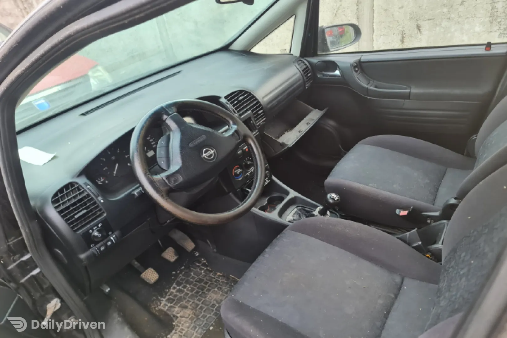 Dezmembram Opel Zafira A [1999 - 2003] Minivan 5-usi 2.0 DTI MT (101 hp)