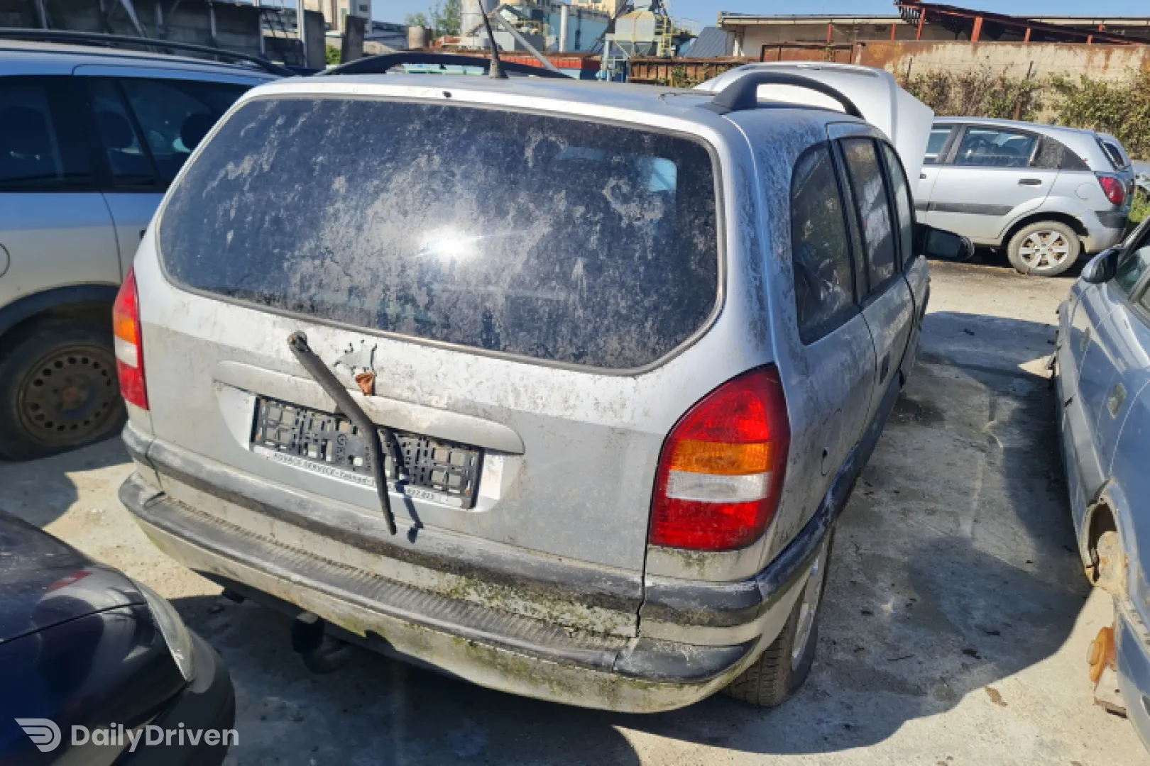 Dezmembram Opel Zafira A [1999 - 2003] Minivan 5-usi 2.0 DTI MT (101 hp)