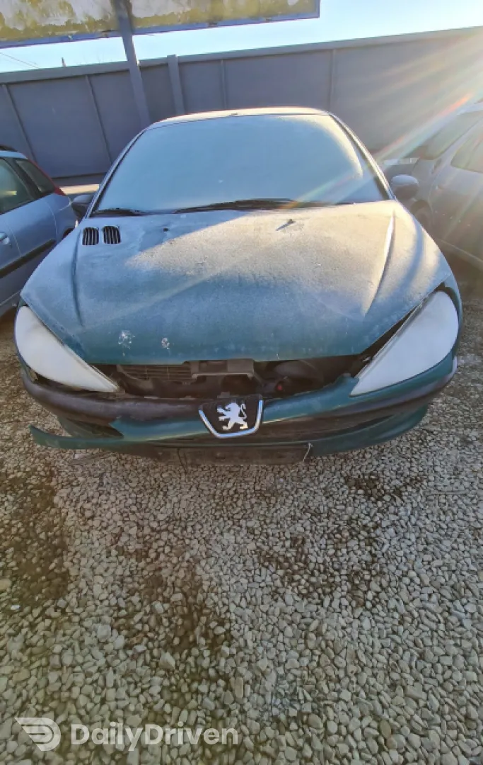 Dezmembram Peugeot 206  [1998 - 2003] Hatchback 3-usi 1.4 MT (75 hp)