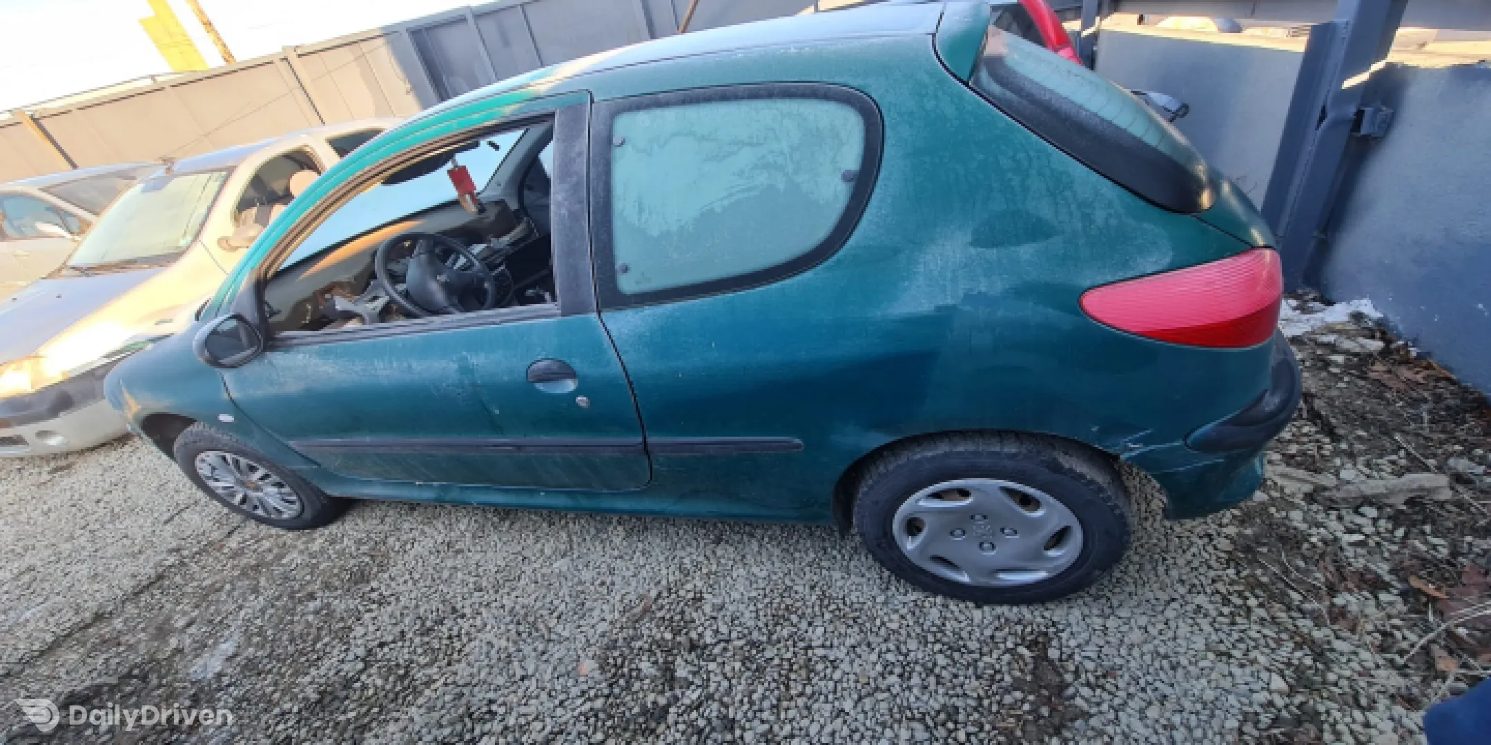 Dezmembram Peugeot 206  [1998 - 2003] Hatchback 3-usi 1.4 MT (75 hp)
