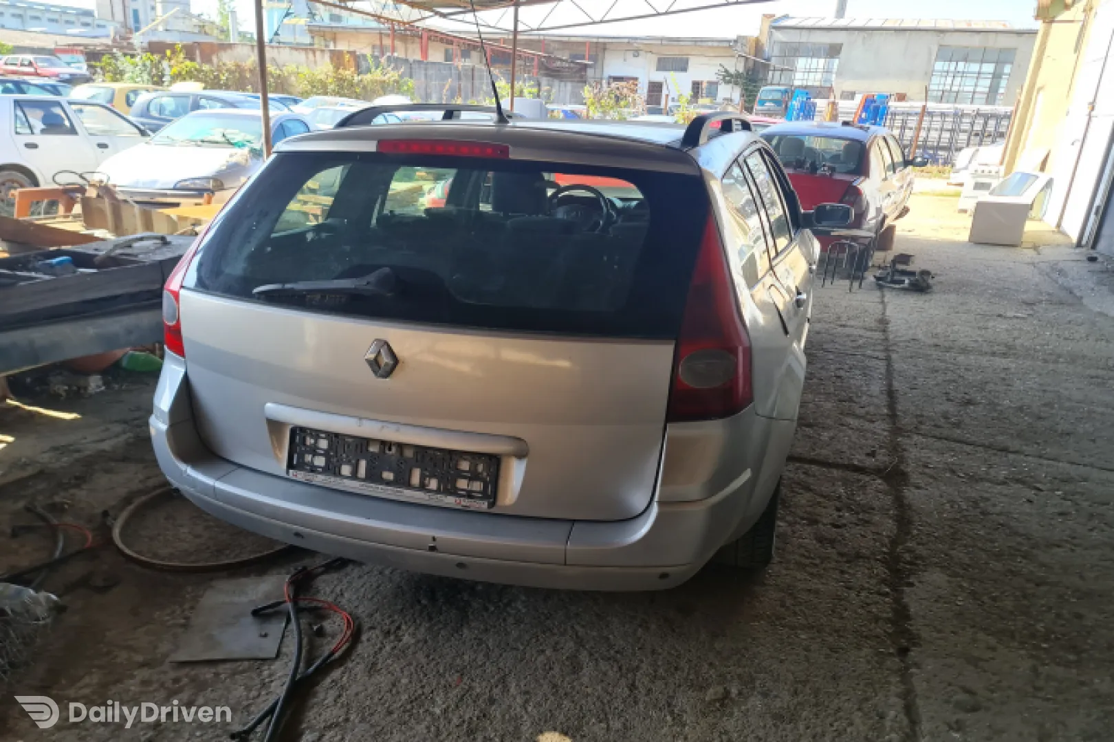 Dezmembram Renault Megane 2 [2002 - 2006] wagon 1.6 MT (113 hp)