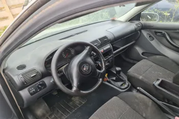 Dezmembram Seat Toledo 2 [1999 - 2006] Sedan 1.6 MT (100 hp)
