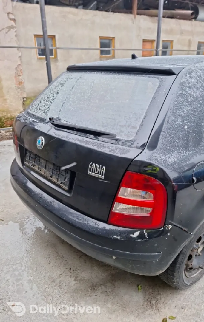 Dezmembram Skoda Fabia 6Y [1999 - 2004] Hatchback 5-usi 1.2 MT (54 hp)