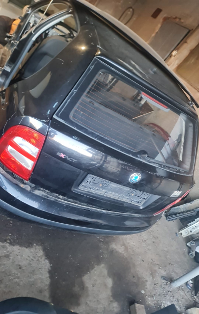 Dezmembram Skoda Fabia 6Y [1999 - 2004] Hatchback 5-usi 1.2 MT (64 hp)