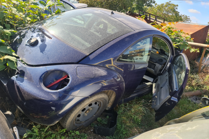 Dezmembram Volkswagen VW Beetle 2 [1998 - 2005] Hatchback 3-usi 1.9 TDI MT (100 hp)