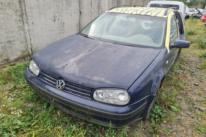 Dezmembram Volkswagen VW Golf 4 [1997 - 2006] wagon 1.9 SDI MT (68 hp)