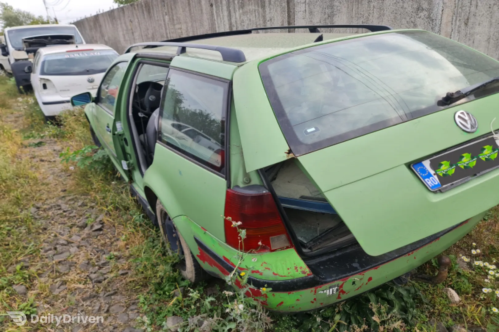 Dezmembram Volkswagen VW Golf 4 [1997 - 2006] wagon 1.9 SDI MT (68 hp)