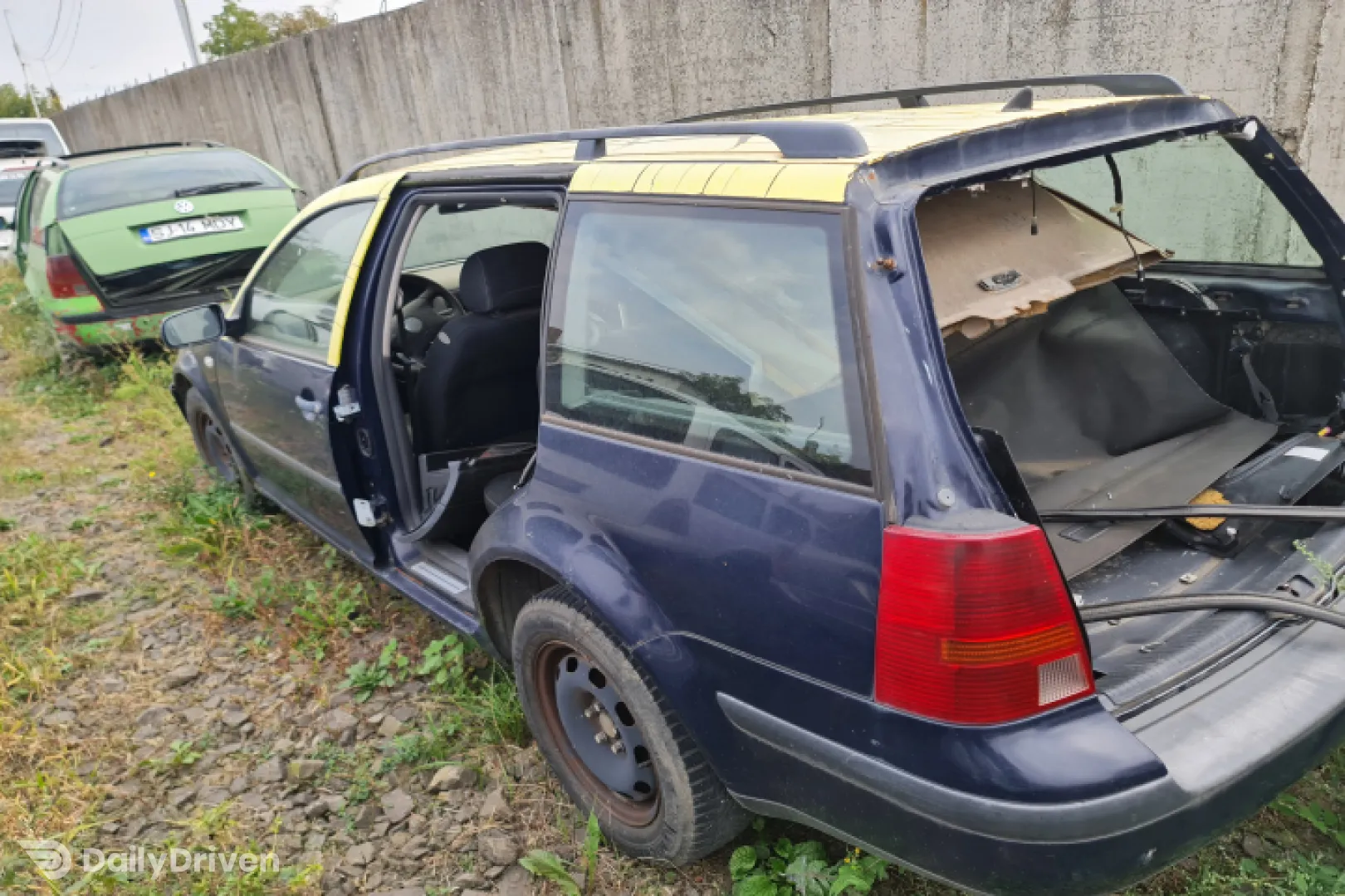 Dezmembram Volkswagen VW Golf 4 [1997 - 2006] wagon 1.9 SDI MT (68 hp)