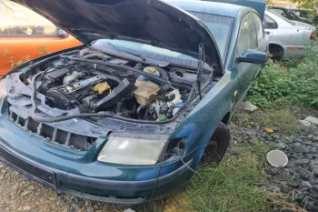 Dezmembram Volkswagen VW Passat B5 [1996 - 2000] Sedan 4-usi 1.9 TDI MT (110 hp)