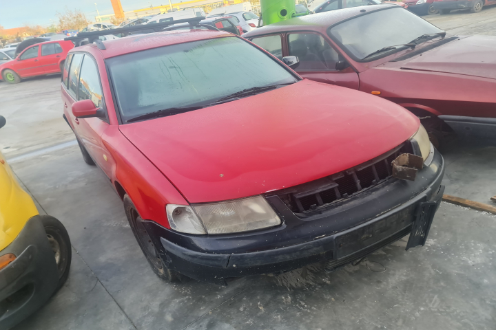 Dezmembram Volkswagen VW Passat B5 [1996 - 2000] wagon 1.9 TDI MT (115 hp)