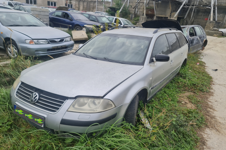Dezmembram Volkswagen VW Passat B5.5 [facelift] [2000 - 2005] wagon 1.8 T MT (150 hp)