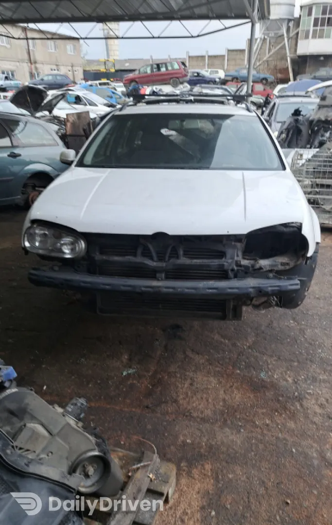 Dezmembram Volkswagen VW Golf 4 [1997 - 2006] wagon 1.9 TDI MT (101 hp)