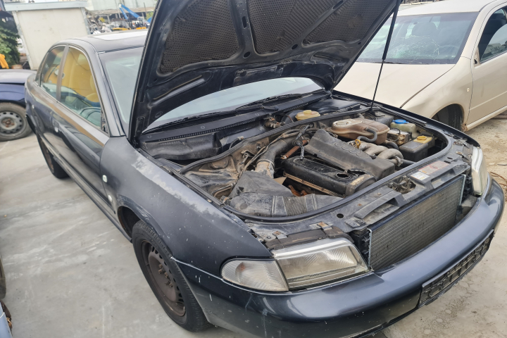 Dezmembram Audi A4 B5 [1994 - 1999] Sedan 1.8 MT (125 hp)
