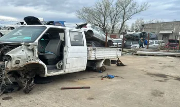 Dezmembram Volkswagen VW Transporter T4 [1990 - 2003] Minivan 4-usi 1.9 TD L MT (68 hp)